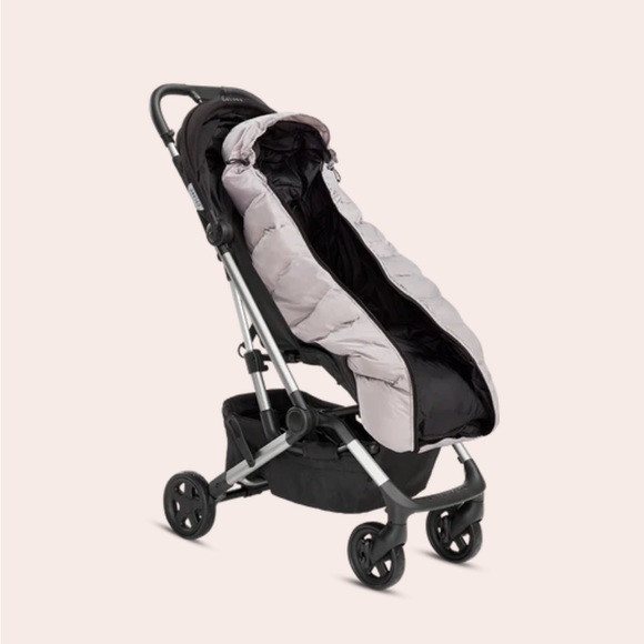 Colugo Cozy Footmuff winter stroller blanket - Picture 3 of 4